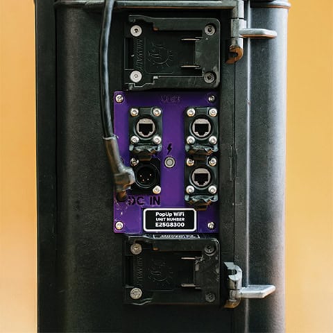 2 x LAN ports, 2 x WAN ports