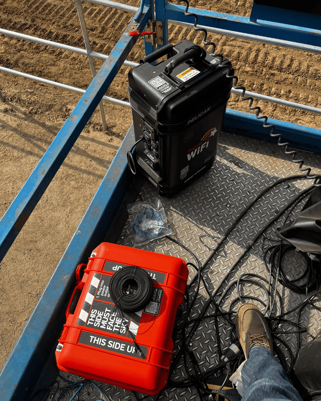 PopUp WiFi unit providing event WiFi on a scissor lift