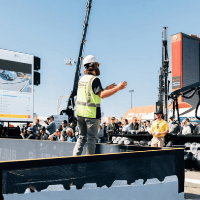 Conference exhibitor booth with stable internet powering Ai robot demos